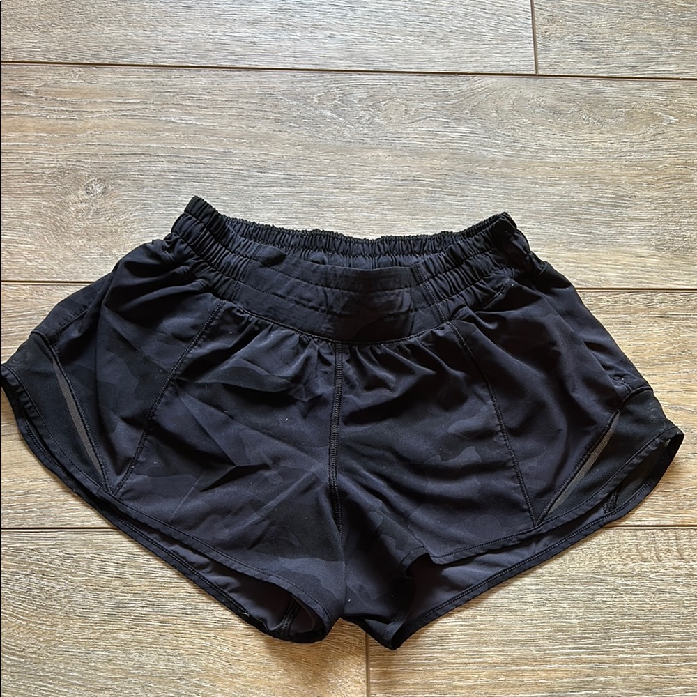 Lululemon Hotty Hot Short 2.5”
